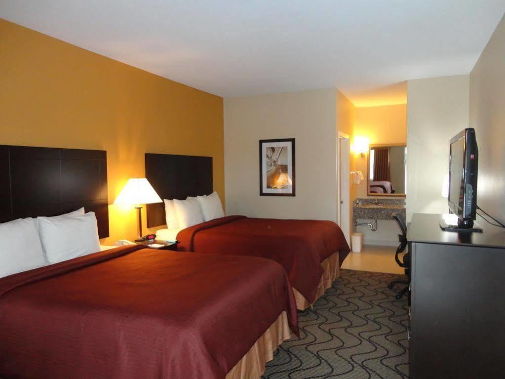 Best Western Lake Conroe Монтгомери Экстерьер фото